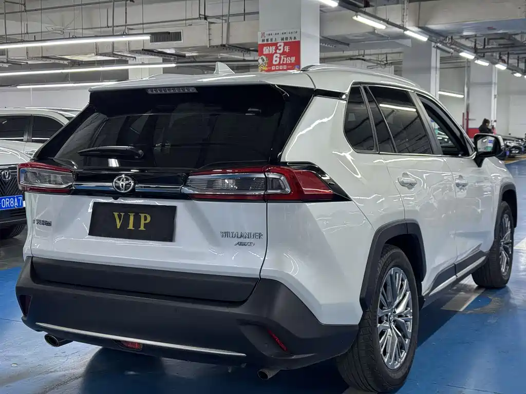 Toyota Wildlander 2023 — фото 15