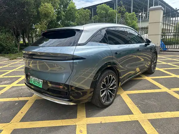 Zeekr 7X 2025