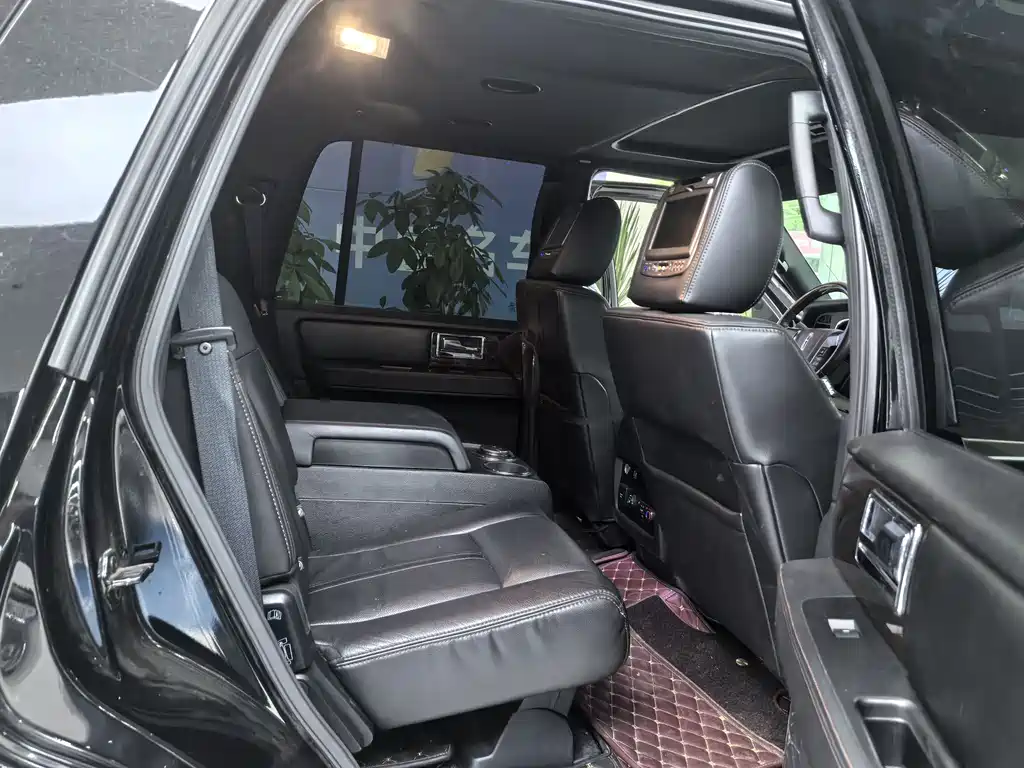 Lincoln Navigator 2016 — фото 8