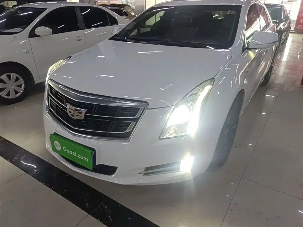 Cadillac XTS 2017 — фото 1