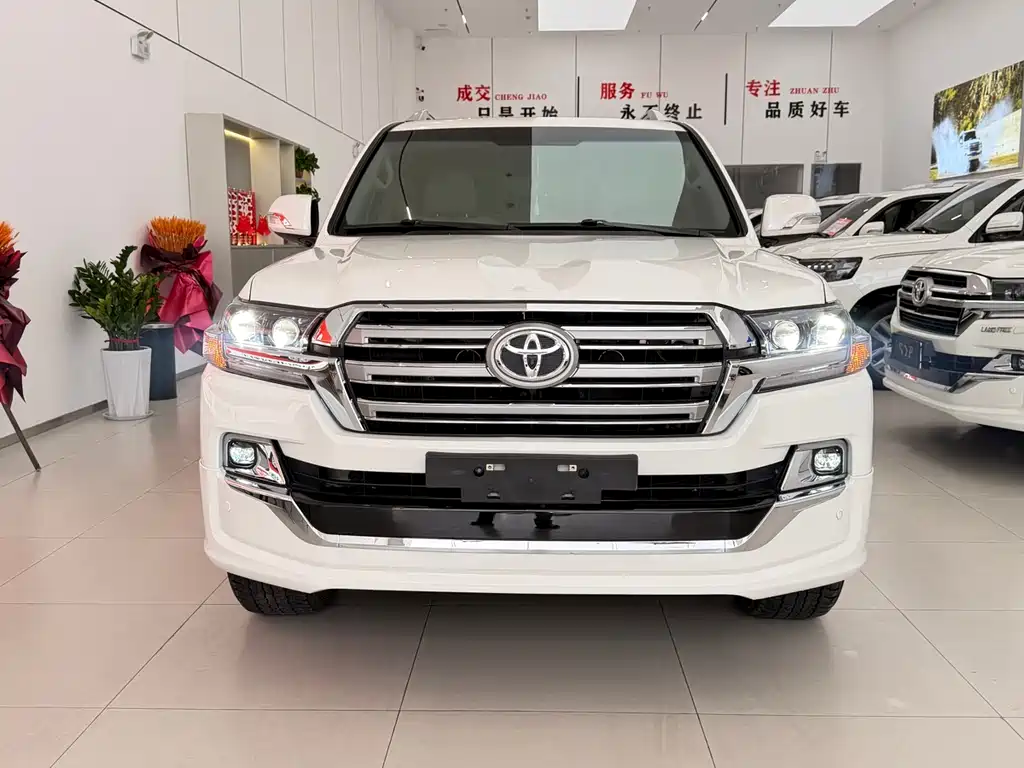 Toyota Land Cruiser 2015 — фото 2