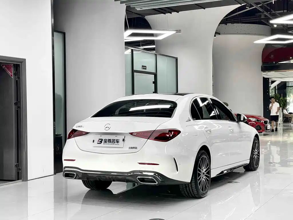 Mercedes-Benz C-Class 2023 — фото 12