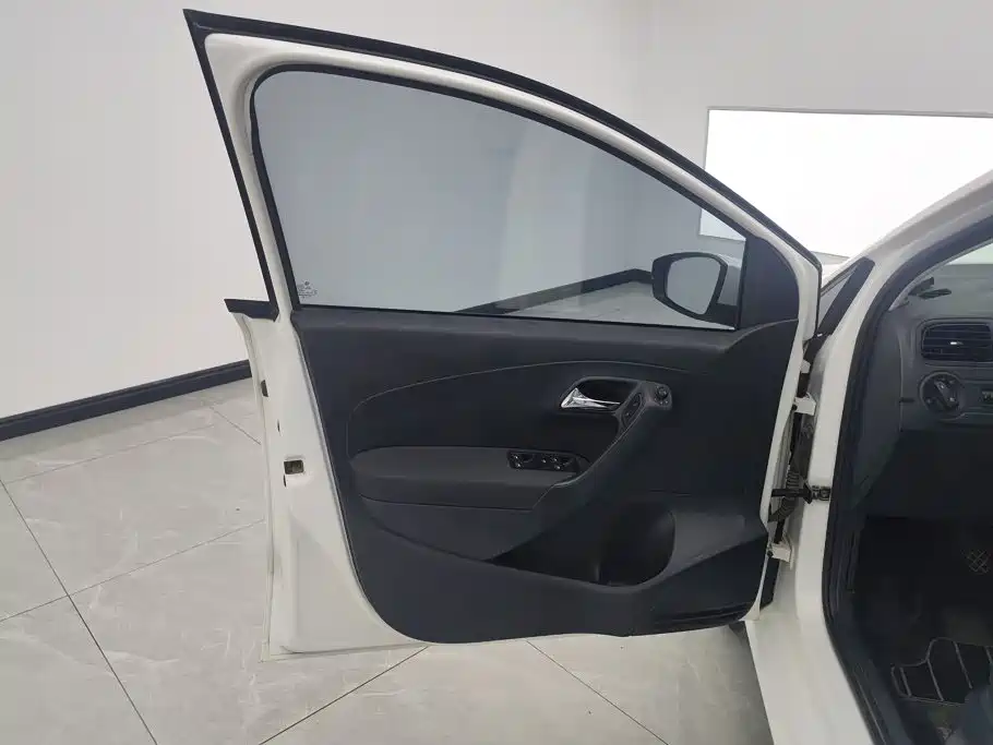 Volkswagen Polo 2016