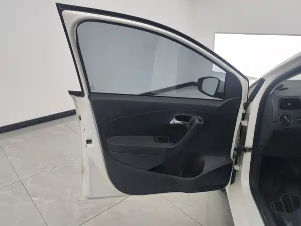 Volkswagen Polo 2016