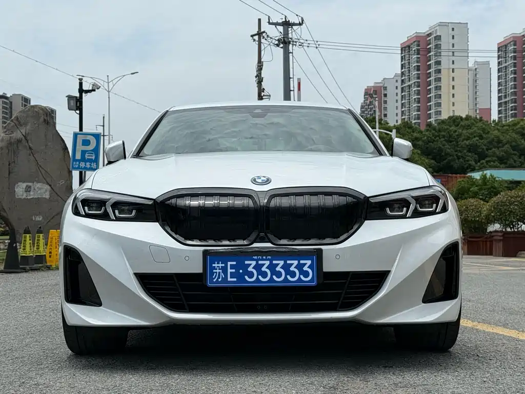 BMW i3 2023 — фото 1