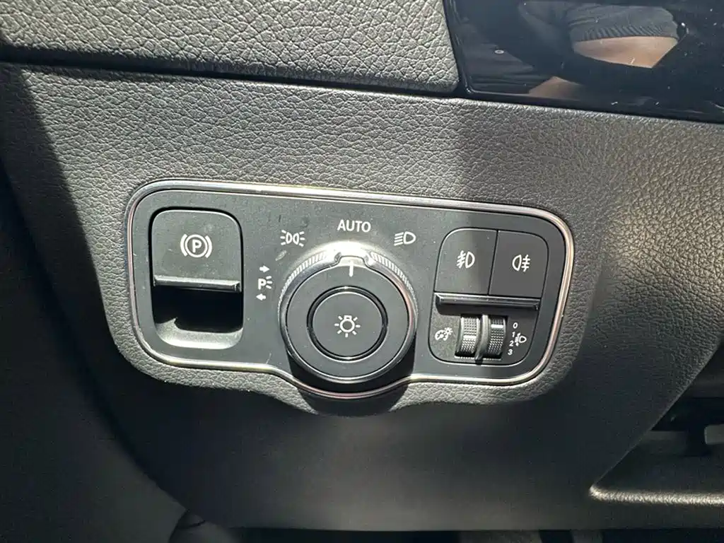 Mercedes-Benz GLA 2021 — фото 19
