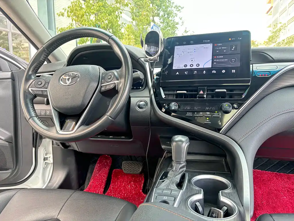 Toyota Camry 2023 — фото 15