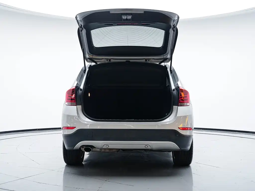 BMW X1 2013 — фото 19