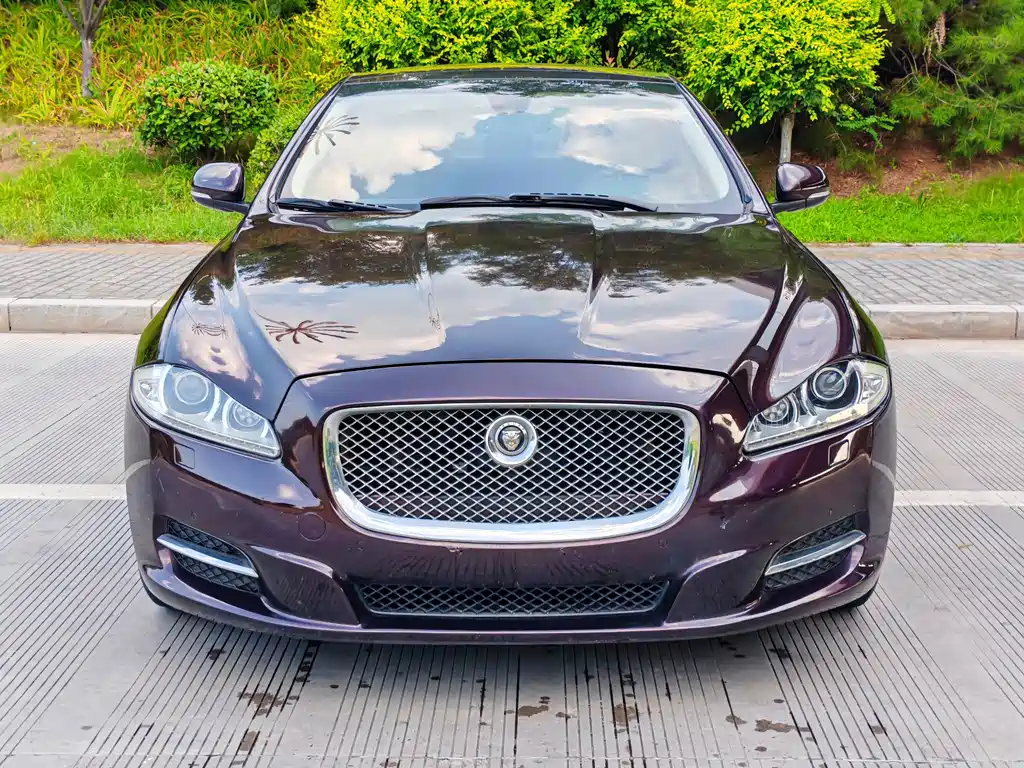 Jaguar XJ 2012 — фото 3