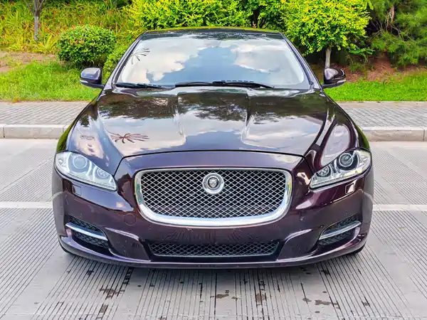 Jaguar XJ 2012