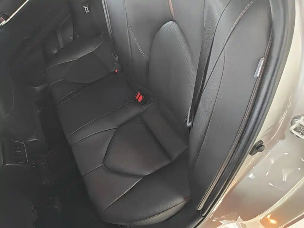 Toyota Camry 2022 — фото 17
