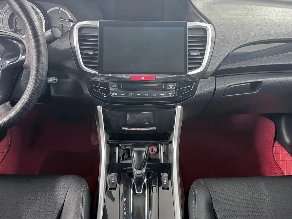 Honda Accord 2017 — фото 16