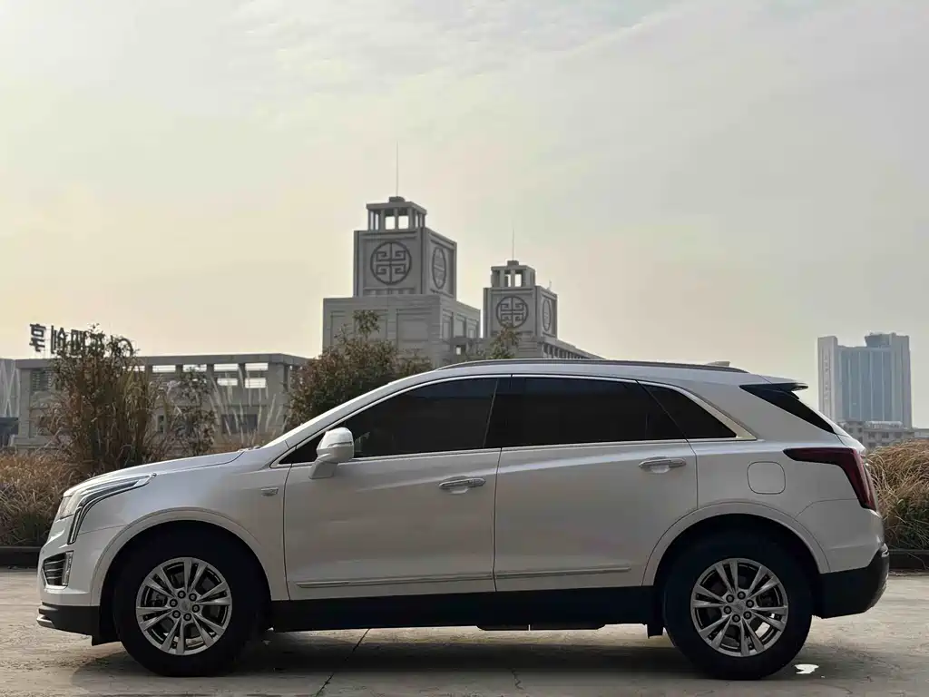 Cadillac XT5 2023 — фото 19