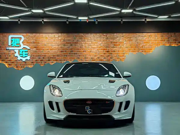 Jaguar F-TYPE 2016