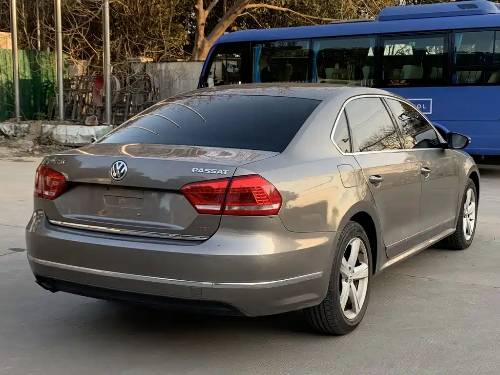 Volkswagen Passat 2015 — фото 12