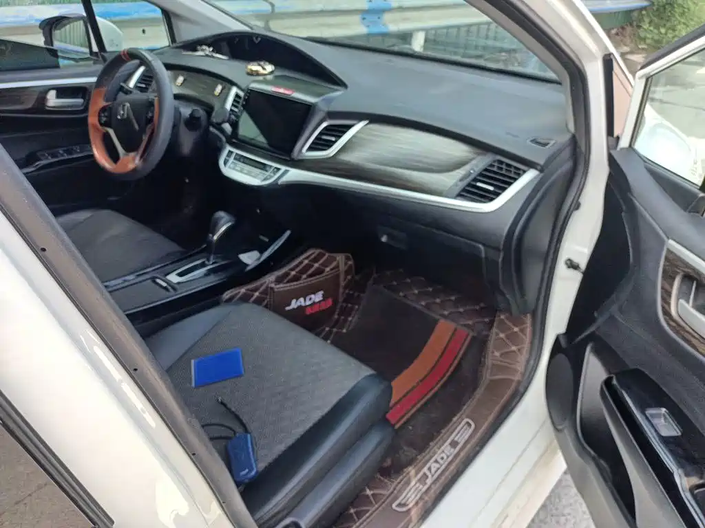 Honda Jade 2018 — фото 19