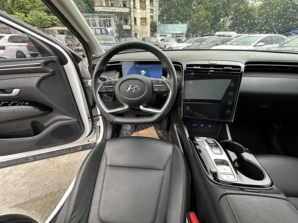 Hyundai Tucson 2022 — фото 16