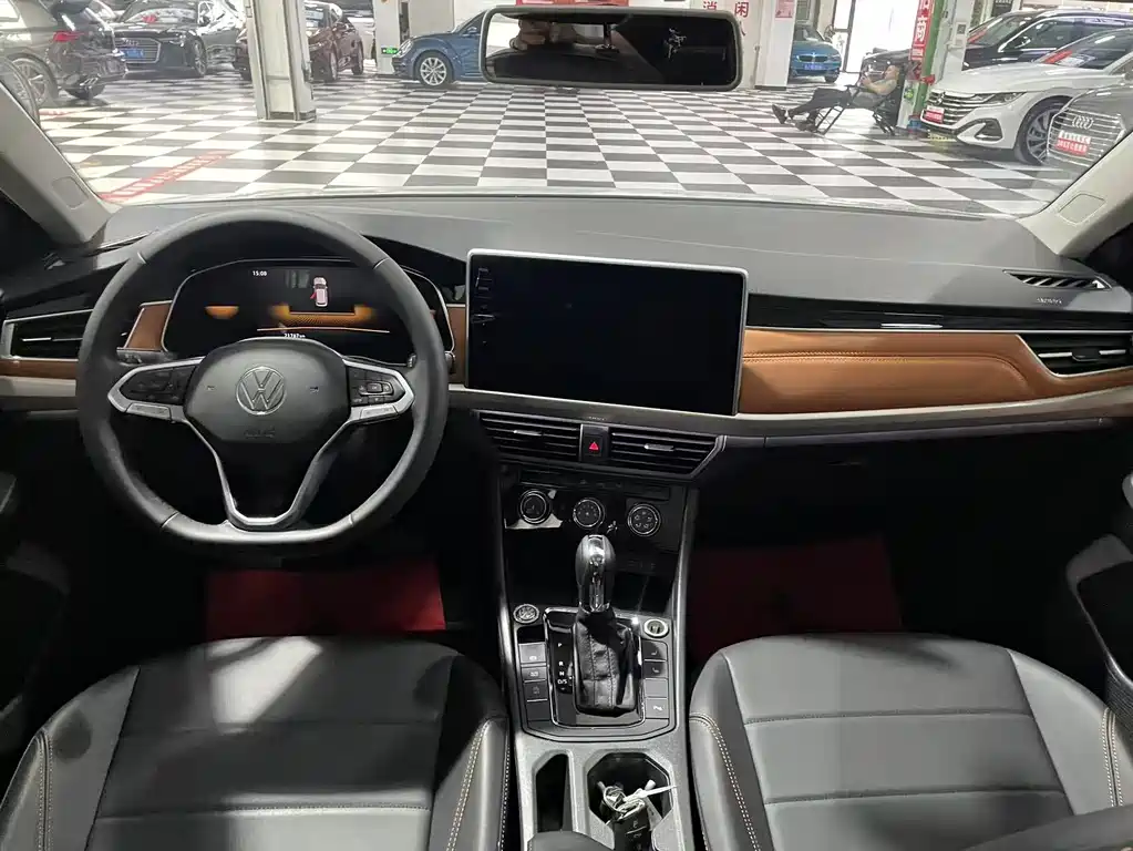 Volkswagen Bora 2023