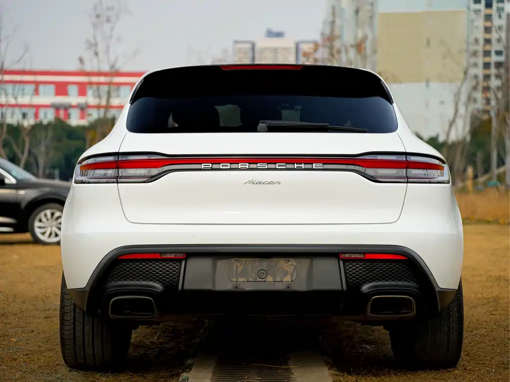 Porsche Macan 2022 — фото 11