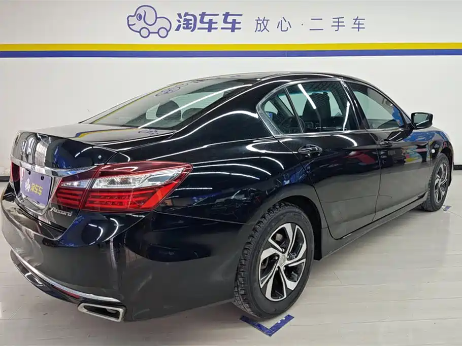 Honda Accord 2016 — фото 3