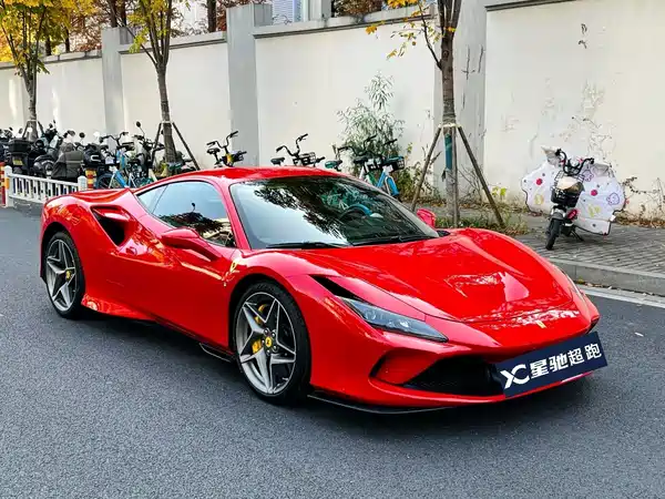 Ferrari F8 2022