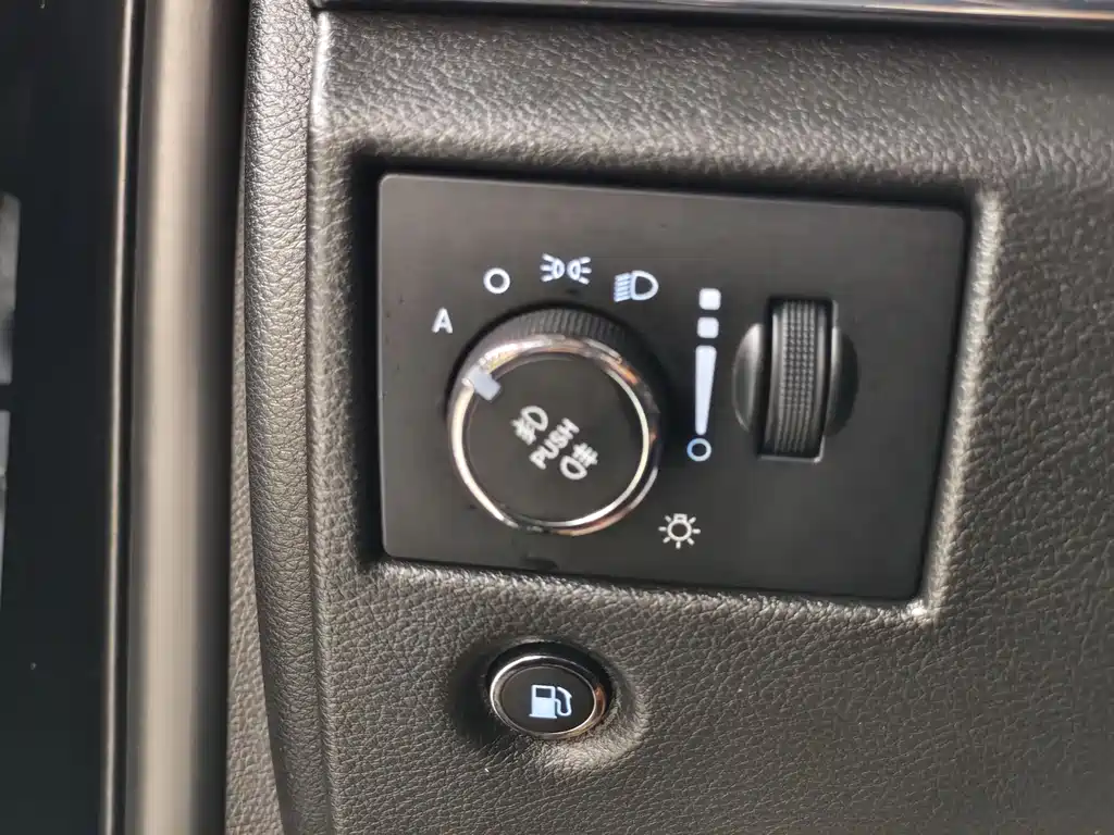 Jeep Grand Cherokee 2021 — фото 8