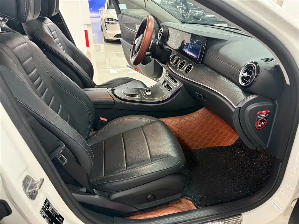 Mercedes-Benz E-Class 2020 — фото 13