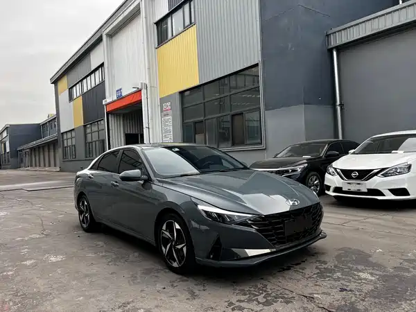 Hyundai Elantra 2021