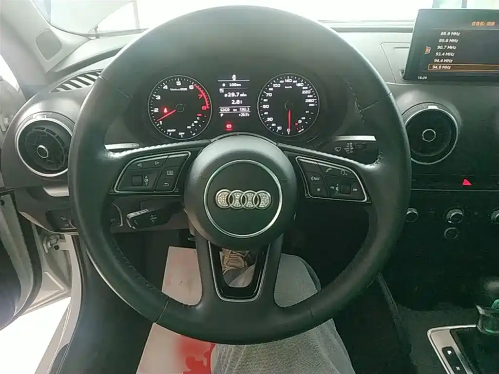 Audi A3 2021 — фото 11