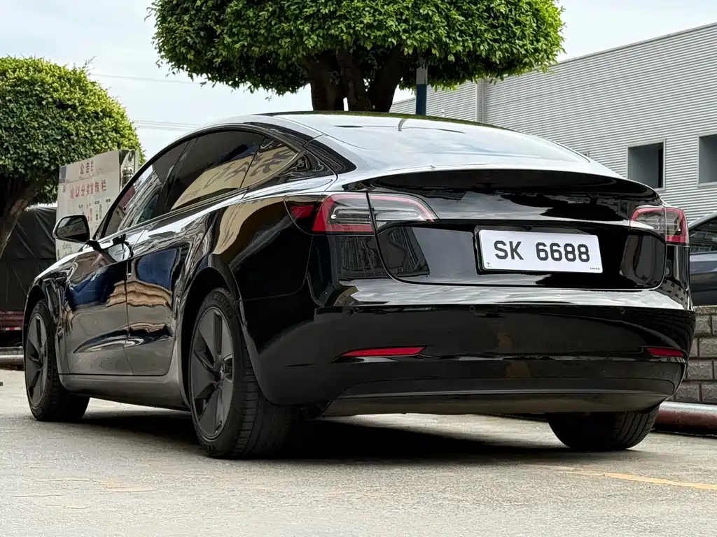 Tesla Model 3 2022 — фото 6