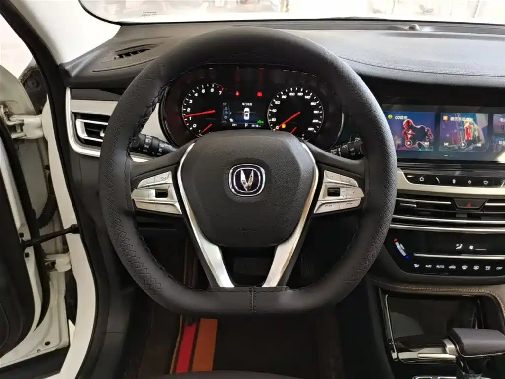 Changan CS35PLUS 2018 — фото 11