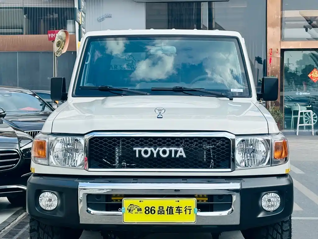 Toyota Land Cruiser 2024 — фото 2