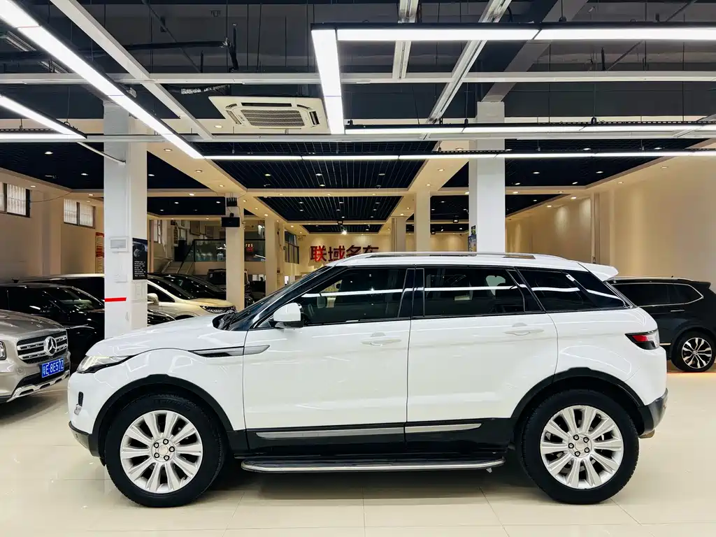 Land Rover Evoque 2015 — фото 13