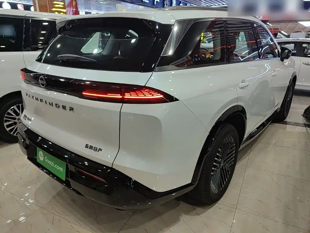 Nissan Teramont 2024