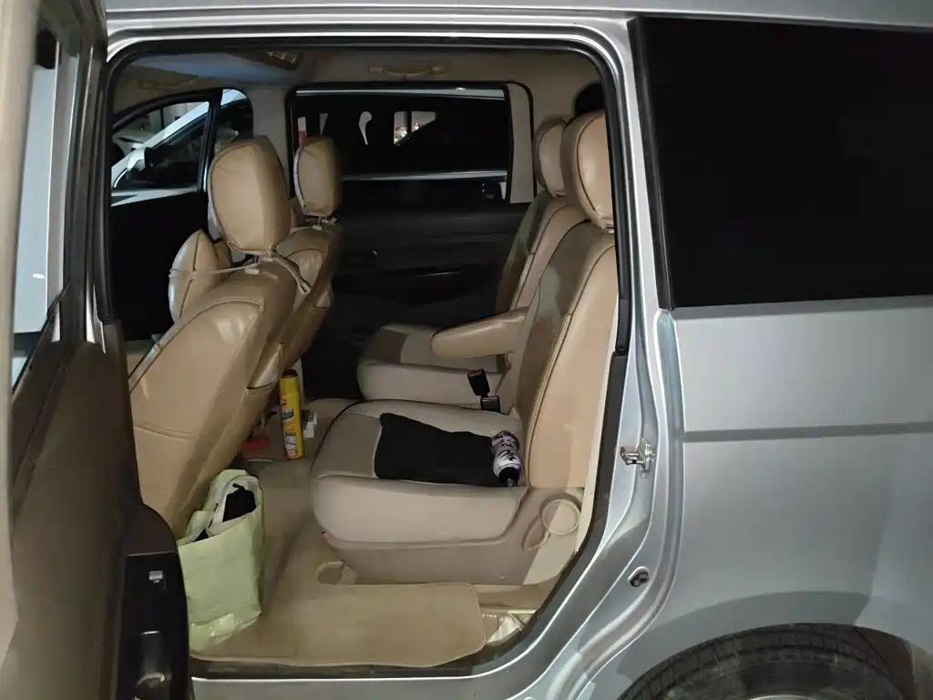 Wuling Hongguang 2014 — фото 13