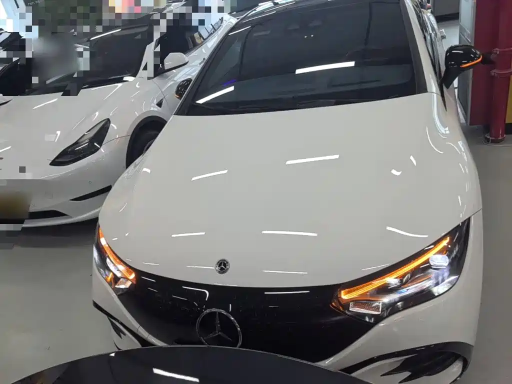 Mercedes-Benz EQE 2025