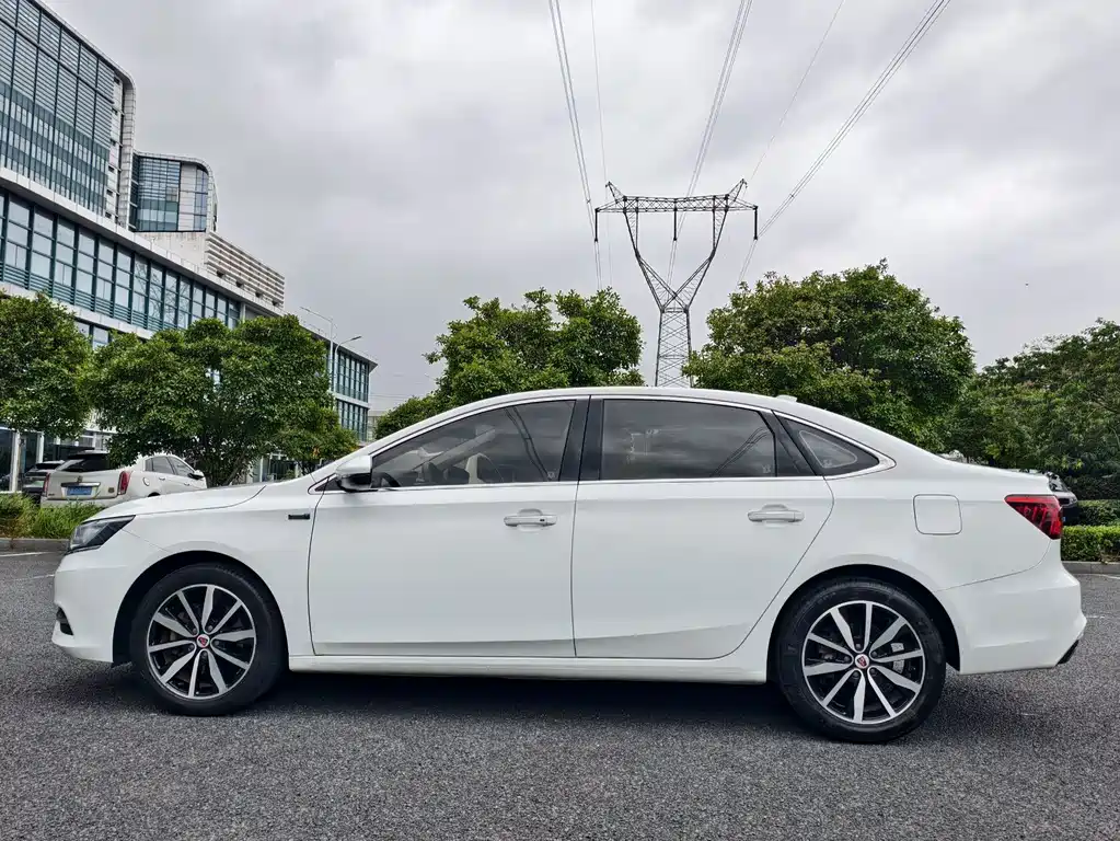 Roewe i6 Classic 2018 — фото 8
