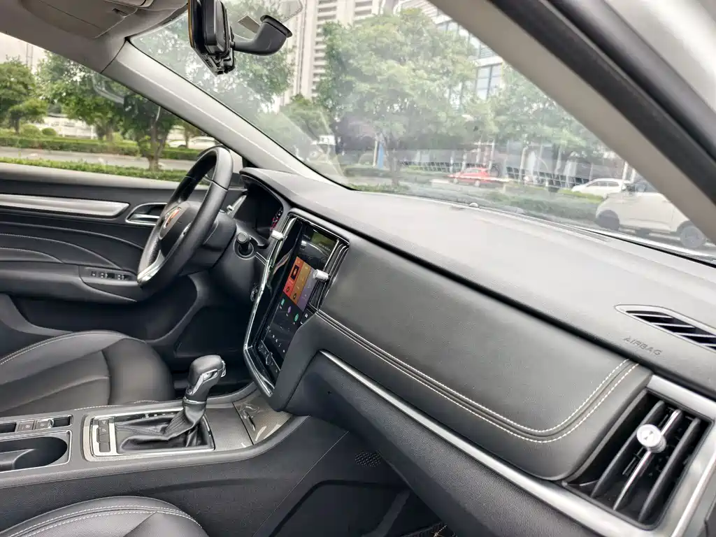 Roewe i6 Classic 2018 — фото 18