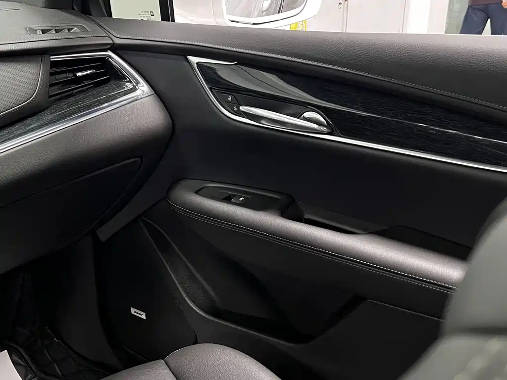 Cadillac XT5 2022 — фото 25