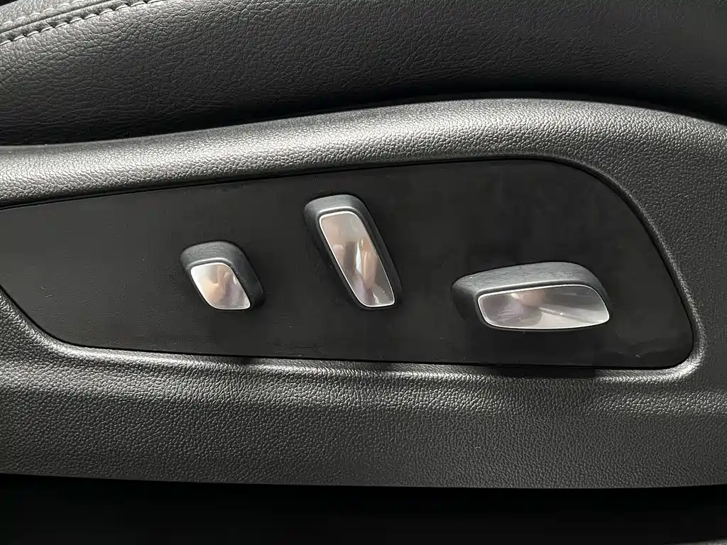 Cadillac XT5 2022 — фото 49