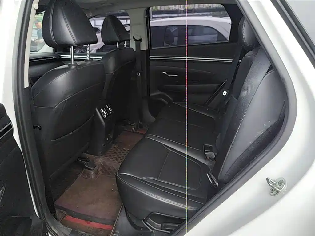 Hyundai Tucson 2023 — фото 17