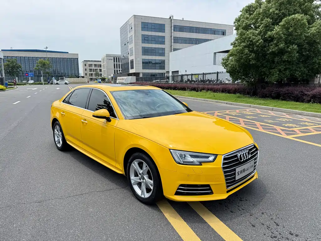 Audi A4L 2018 — фото 3