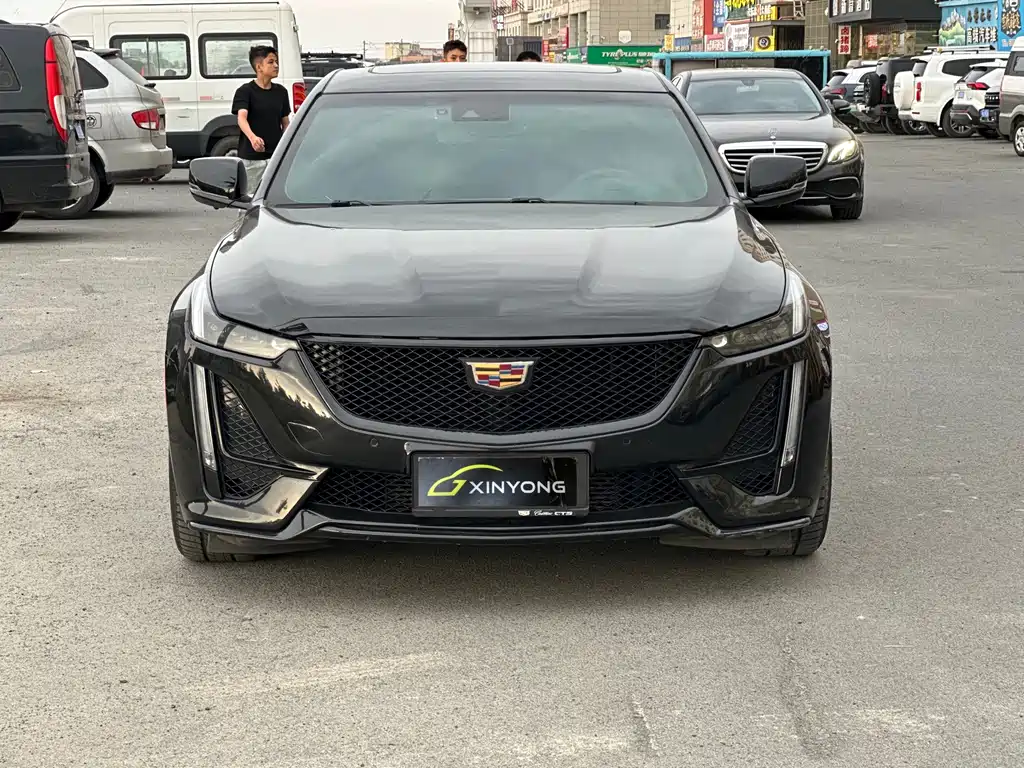 Cadillac CT5 2022 — фото 1