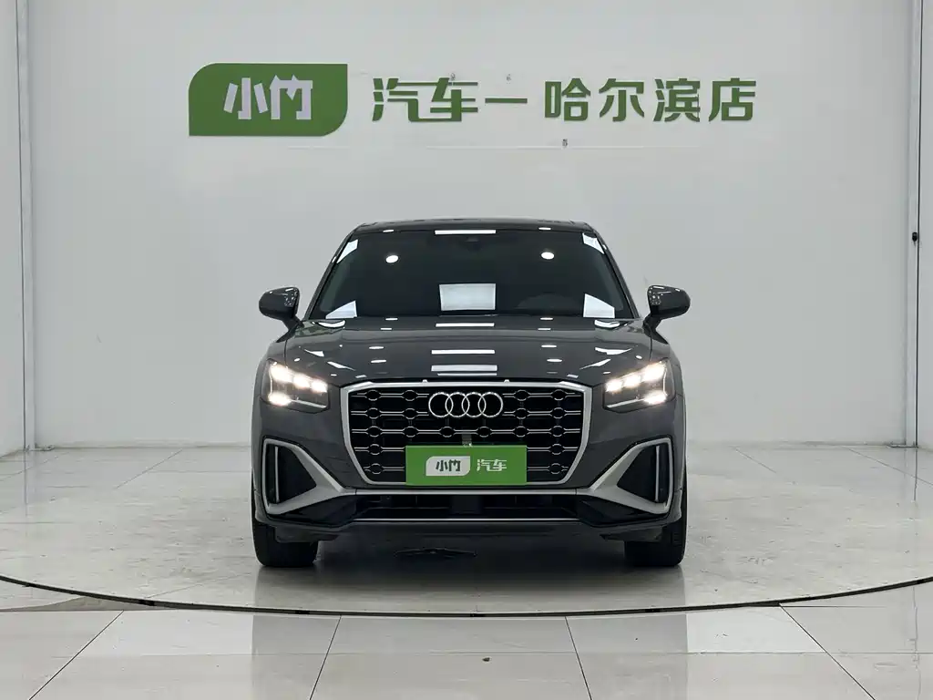 Audi Q2L 2022