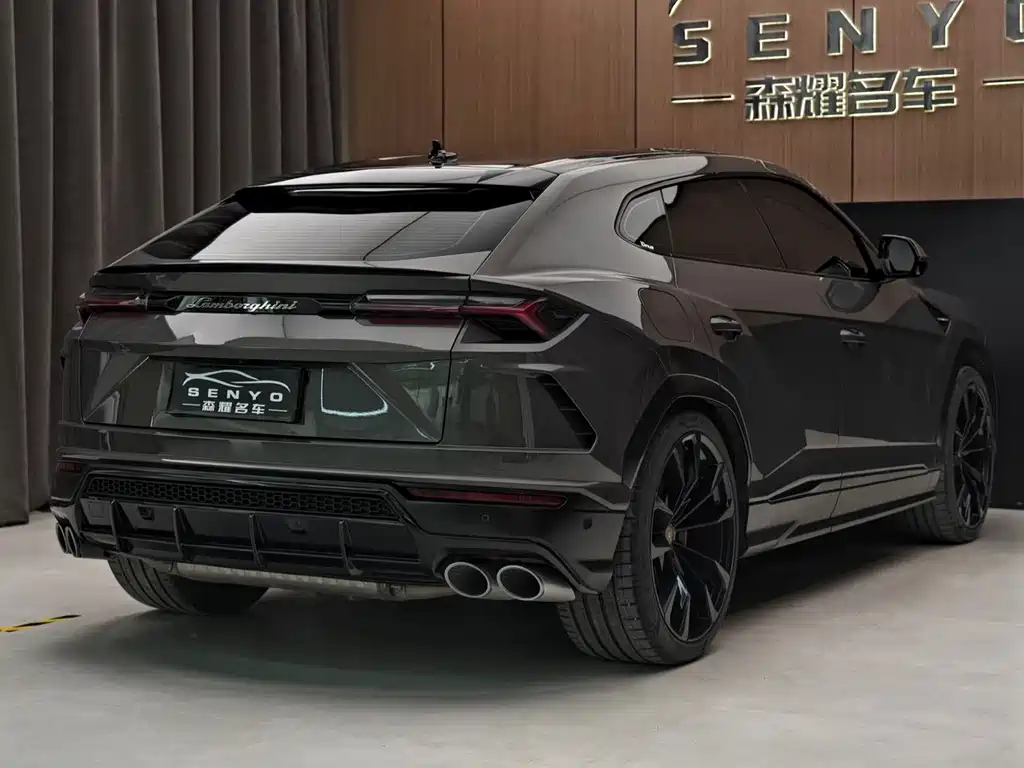 Lamborghini Urus 2023 — фото 4