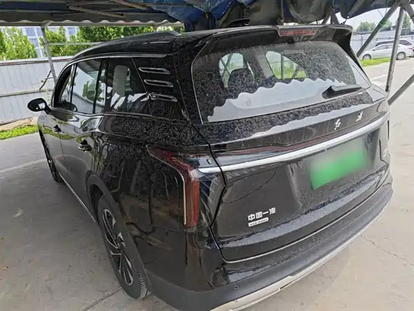 Hongqi HS7 PHEV 2024