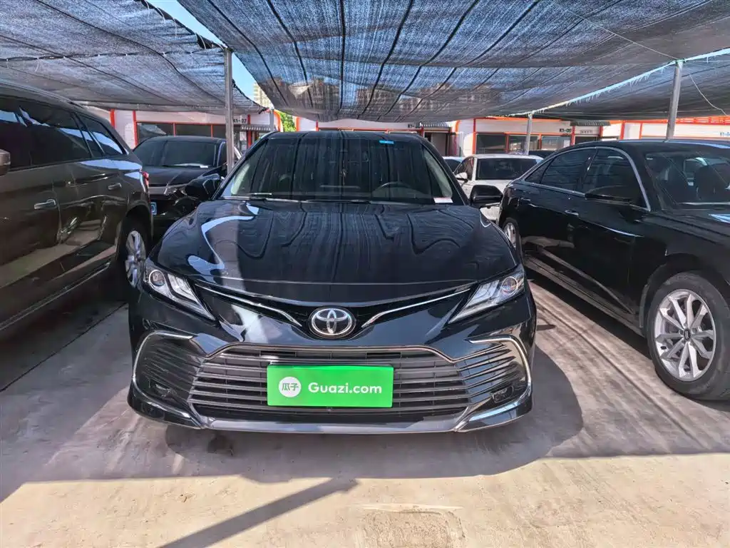 Toyota Camry 2022 — фото 8