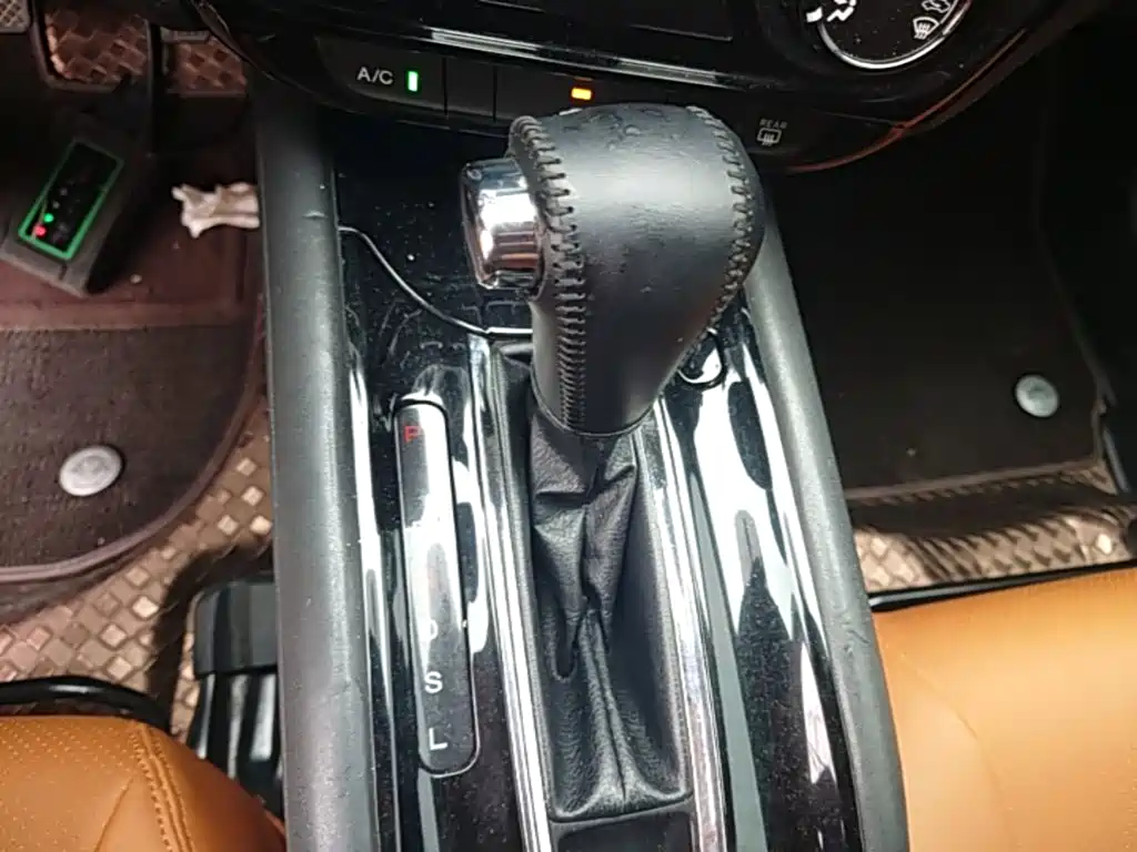 Honda Vezel 2017 — фото 10