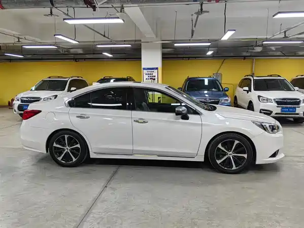 Subaru Legacy 2017