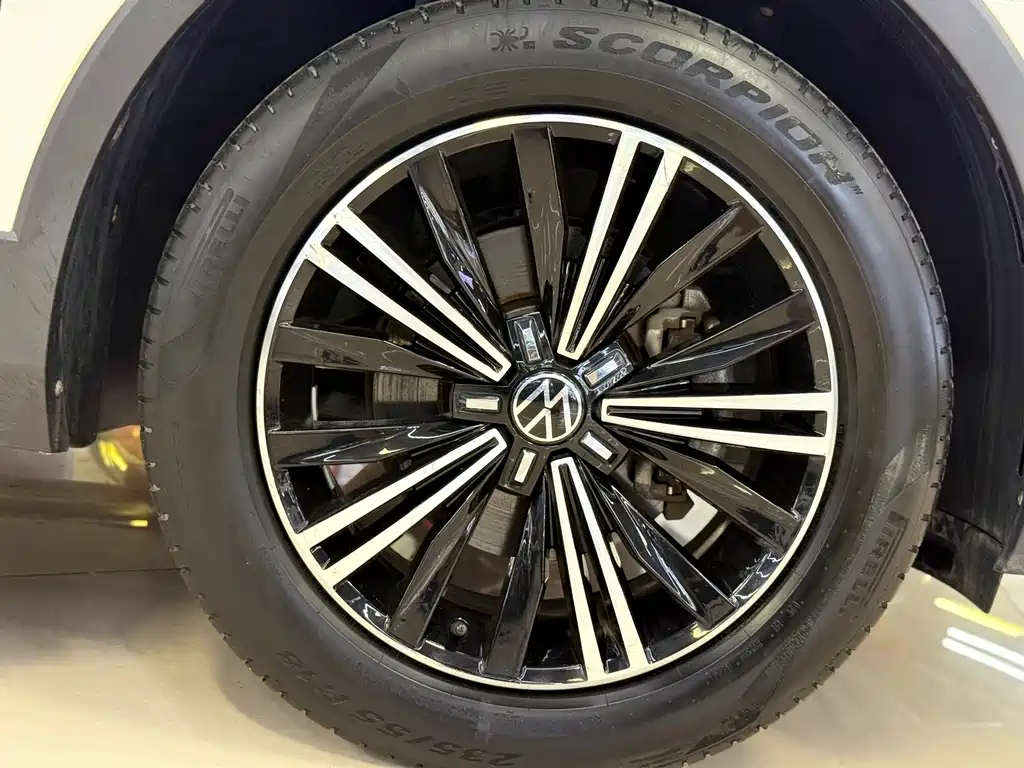 Volkswagen Tiguan L 2021 — фото 24